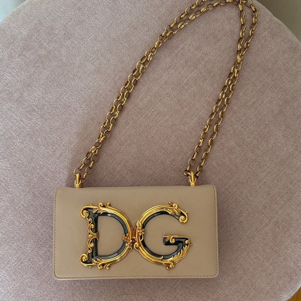 Dolce & Gabbana Beige Crossbody with Gold Chain